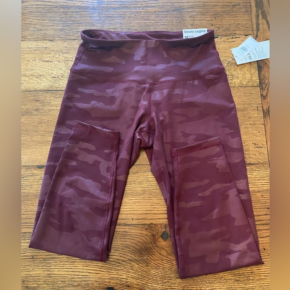 NWT Old Navy Women’s Elevate High-Rise 7/8 Ankle Go Dry Legging Size MP - Picture 2 of 4